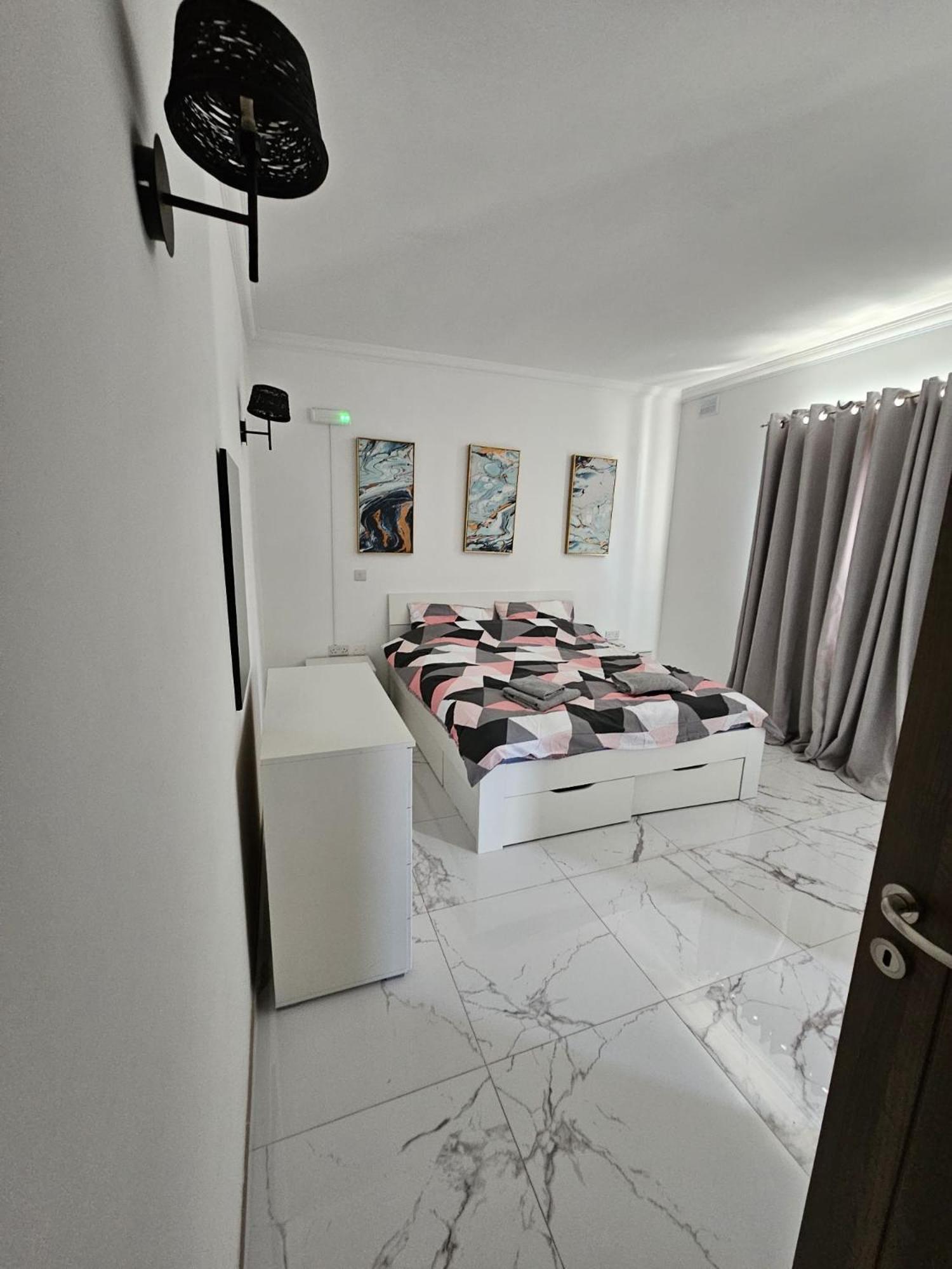 2 Bedroom Apartment In Bugibba St. Paul's Bay Exteriör bild